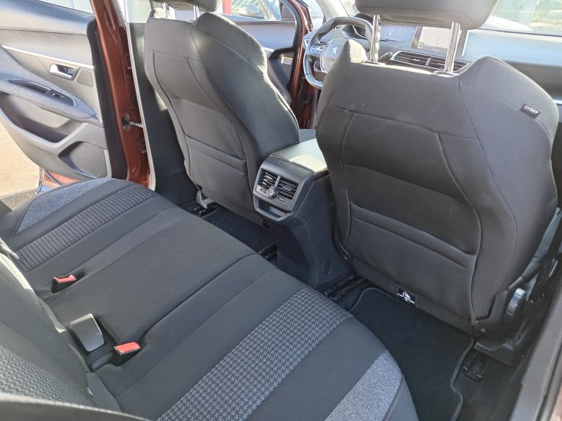 PEUGEOT 3008 SUV 2018