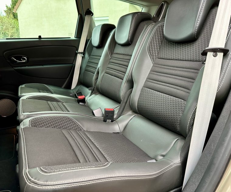 RENAULT SCÉNIC III 2015