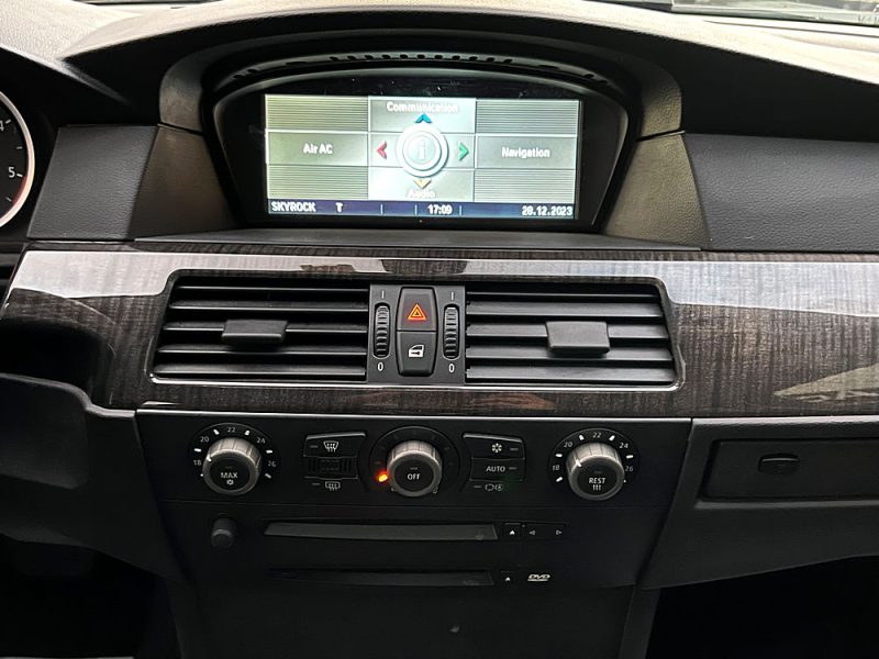 BMW SERIE 5 E 60 530 D 3.0 6CYLINDRES 218 BVA 38 800 KMS CUIR TOIT OUVRANT ORIGINE FRANCE