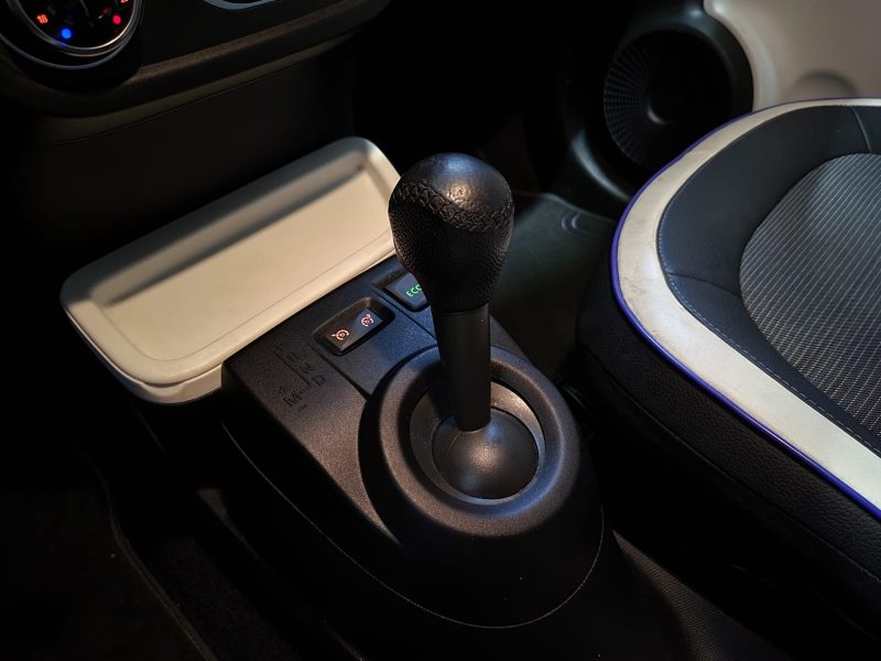 RENAULT TWINGO III 0.9 TCe 90Cv COSMIC INTENSE EDC EDITION LIMITEE