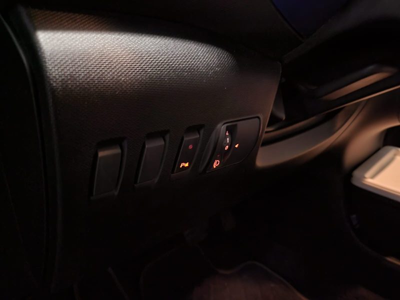 RENAULT TWINGO III 0.9 TCe 90Cv COSMIC INTENSE EDC EDITION LIMITEE