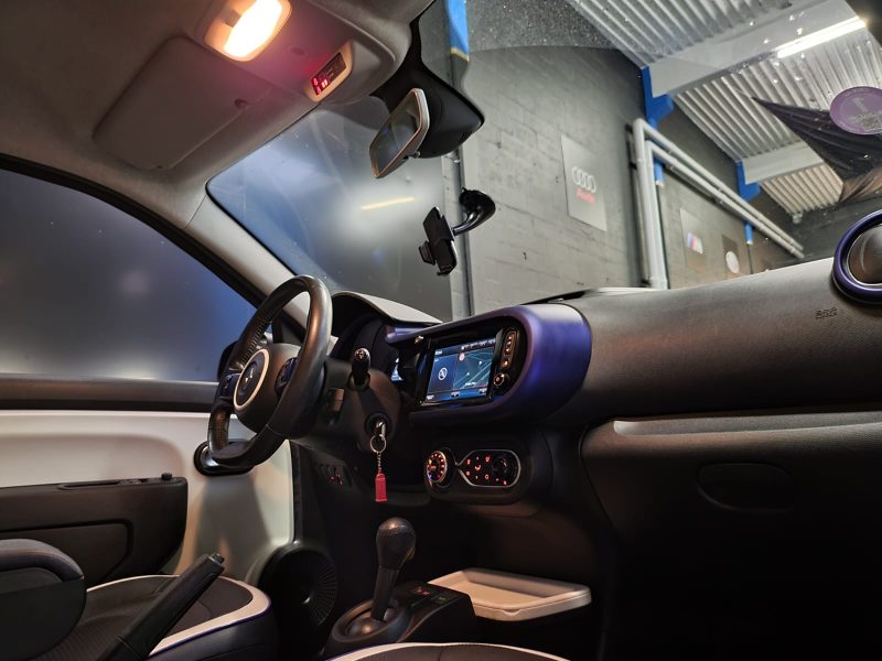 RENAULT TWINGO III 0.9 TCe 90Cv COSMIC INTENSE EDC EDITION LIMITEE