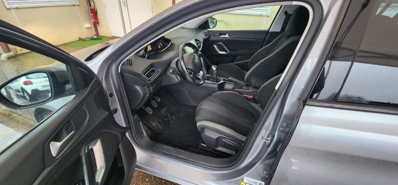 PEUGEOT 308 II 1.6HDI 100CH 