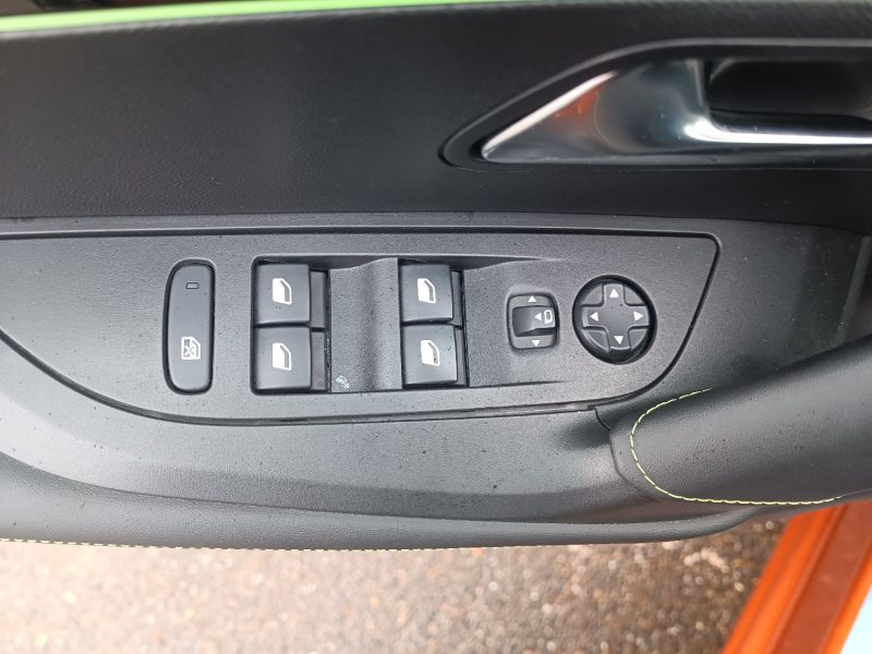 PEUGEOT 2008 II 1.2 PureTech 130 cv GT-LINE