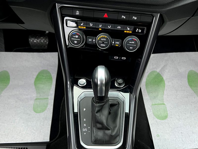 VOLKSWAGEN T-ROC CARAT 1.5 TSI EVO 150 Cv DSG7 / VIRTUAL COCKPIT APPLE & ANDROID - GARANTIE 1 AN