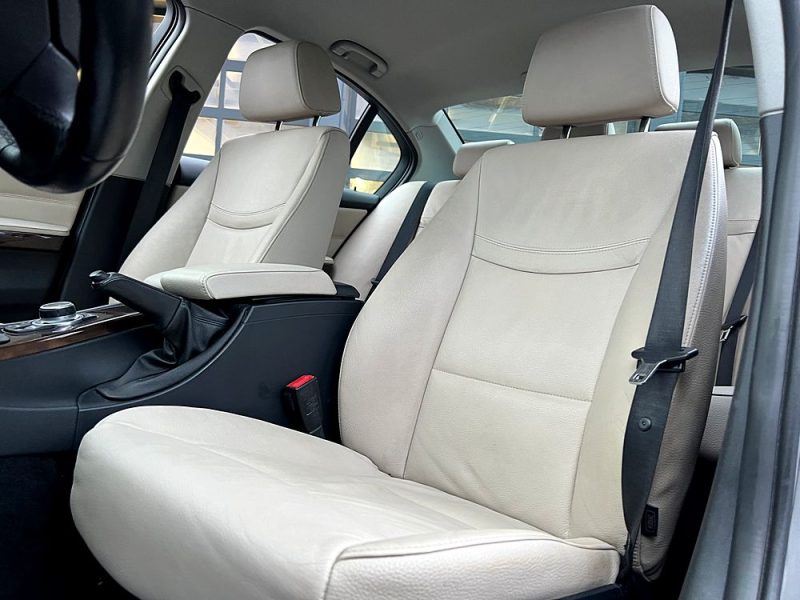 BMW SERIE 3 E90 PHASE 2 LCI 318i 2.0 143 Cv 1ERE MAIN FRANCAISE 53 800 KMS GPS CUIR - GARANTIE 1 AN
