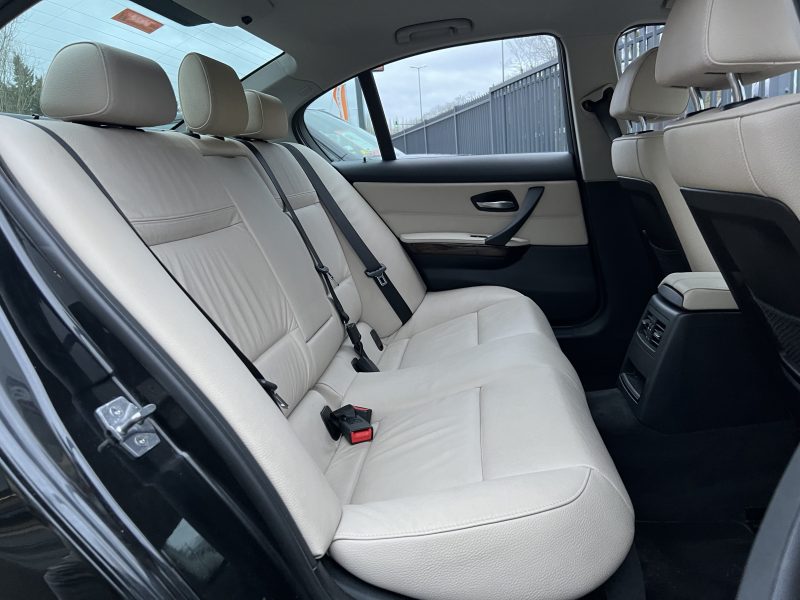 BMW SERIE 3 E90 PHASE 2 LCI 318i 2.0 143 Cv 1ERE MAIN FRANCAISE 53 800 KMS GPS CUIR - GARANTIE 1 AN