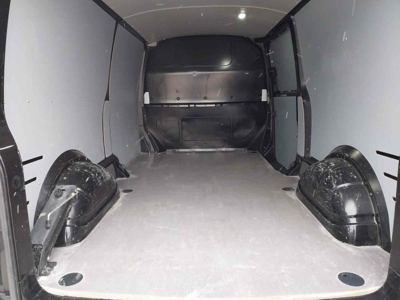 VOLKSWAGEN TRANSPORTER TDI 150 H1 L2