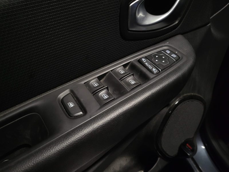 RENAULT CLIO IV 0.9 TCe 90cv INTENS / SUIVI RENAULT / FULL LED