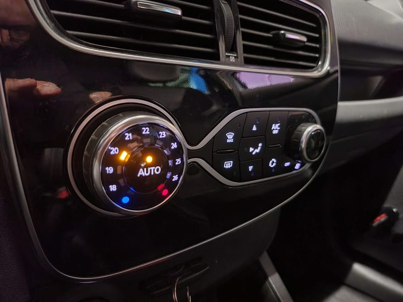 RENAULT CLIO IV 0.9 TCe 90cv INTENS / SUIVI RENAULT / FULL LED