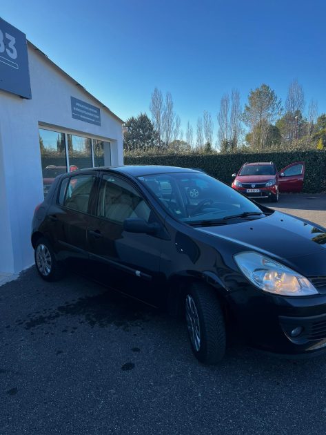 RENAULT CLIO 1.2 75 Authentique 