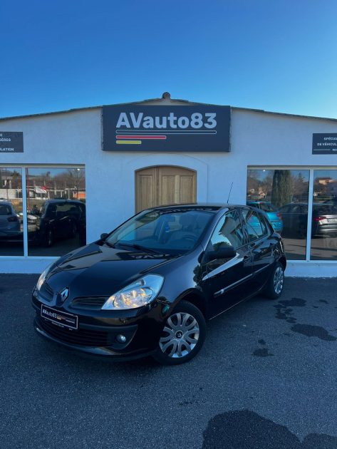 RENAULT CLIO 1.2 75 Authentique 