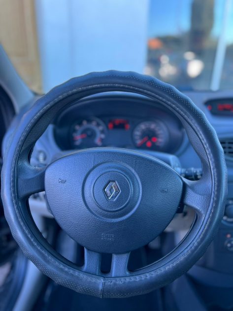 RENAULT CLIO 1.2 75 Authentique 