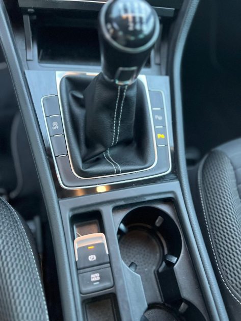 VOLKSWAGEN GOLF  2014