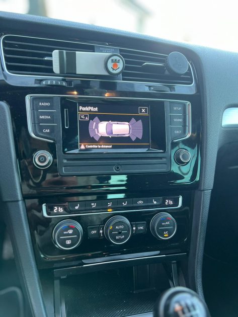 VOLKSWAGEN GOLF  2014