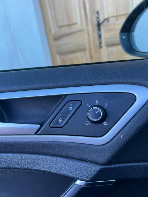 VOLKSWAGEN GOLF  2014