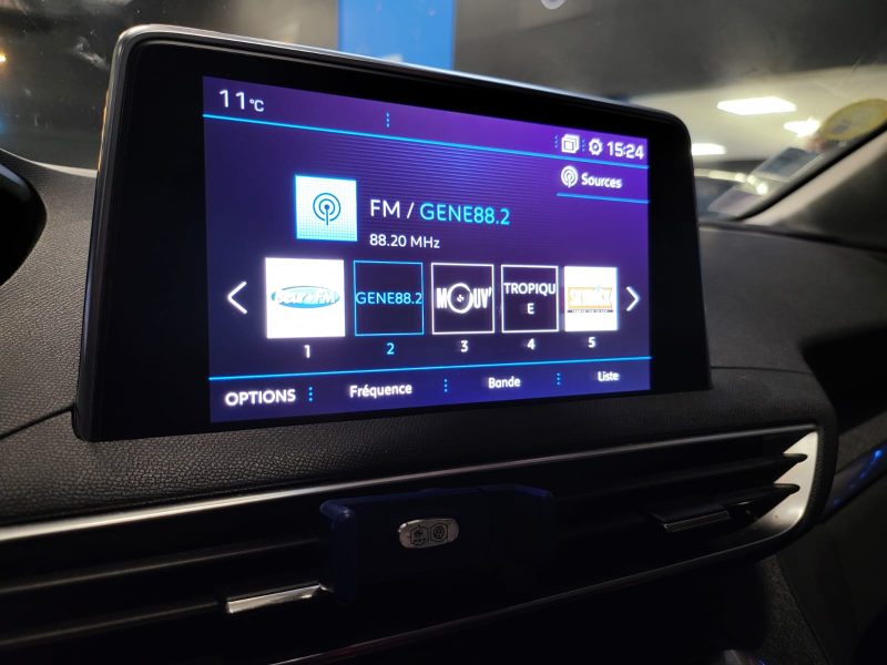 PEUGEOT 3008  1.5 BLUE HDI 130 GT LINE EAT TOIT OUVRANT / VIRTUAL COCKPIT / APPLE CARPLAY