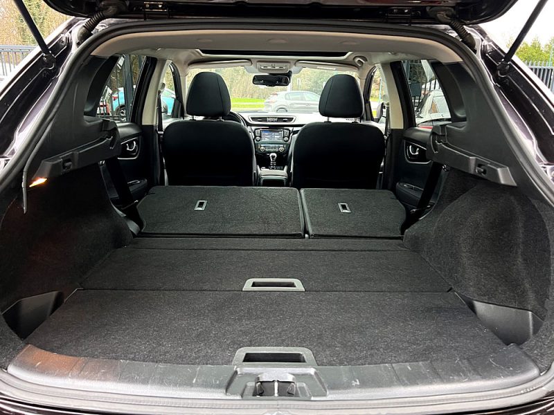 NISSAN QASHQAI II CONNECT EDITION 1.5 DCI 110 Cv GPS CAMERA 360 TOIT PANORAMIQUE - GARANTIE 1 AN