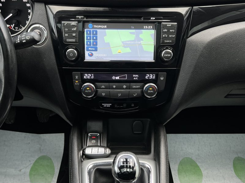 NISSAN QASHQAI II CONNECT EDITION 1.5 DCI 110 Cv GPS CAMERA 360 TOIT PANORAMIQUE - GARANTIE 1 AN