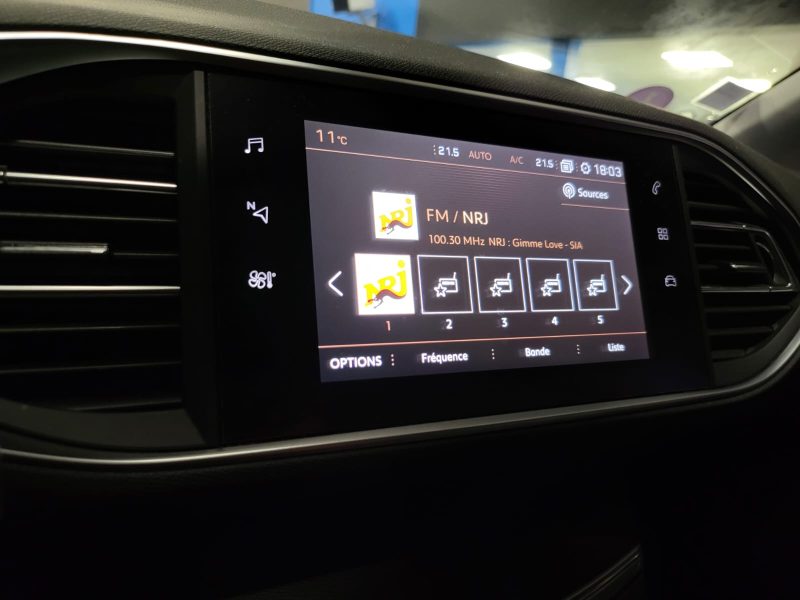 PEUGEOT 308 II 1.2 THP 130cv ALLURE / APPLE CARPLAY / ANGLES MORT / FULL ENTRETIEN PEUGEOT