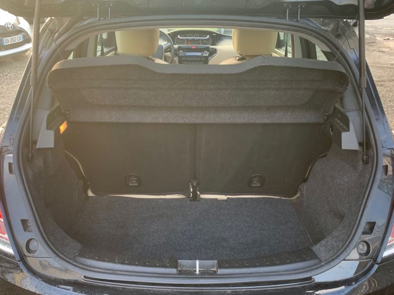 LANCIA YPSILON CD-518-FX