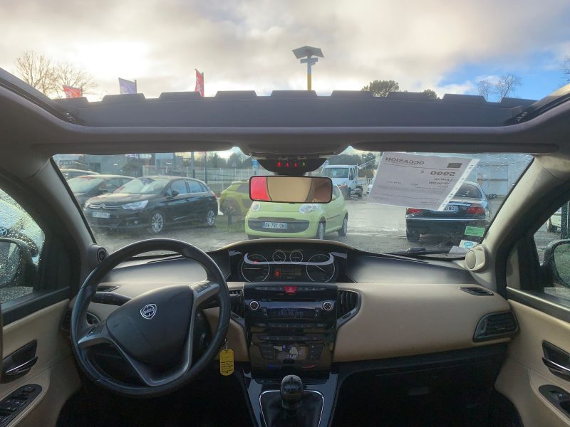 LANCIA YPSILON CD-518-FX