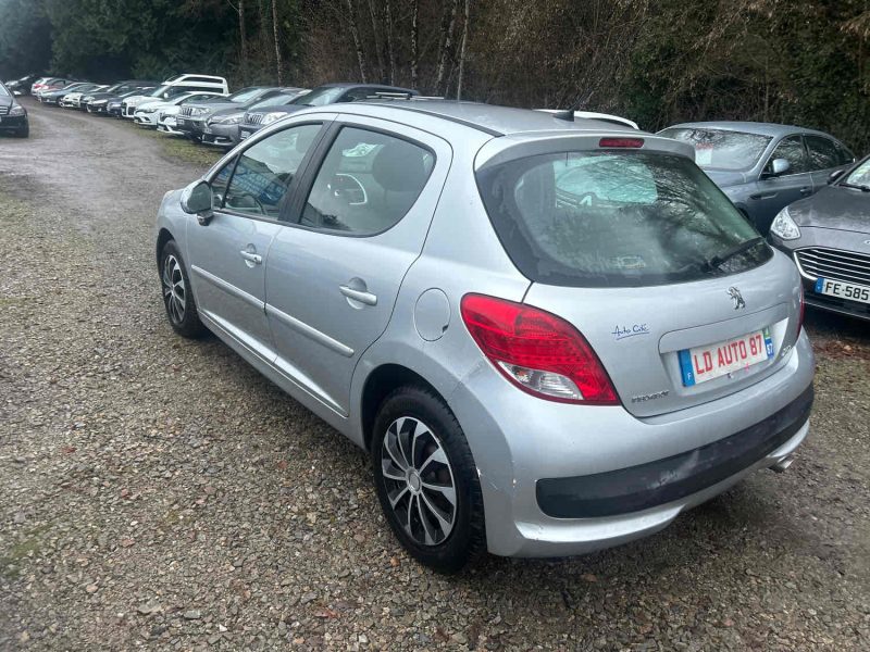 PEUGEOT 207 2009