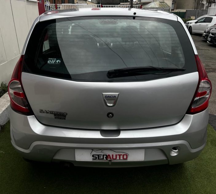 DACIA SANDERO 2010