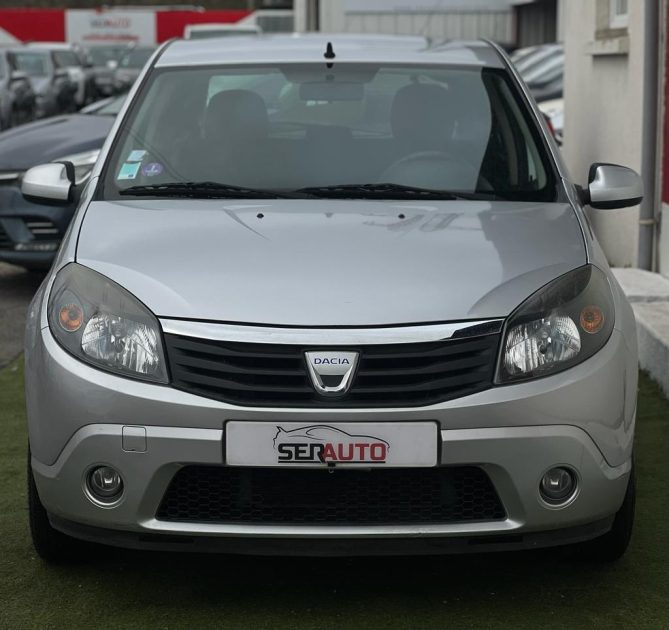 DACIA SANDERO 2010