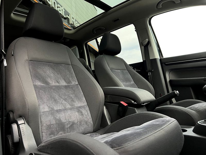 VOLKSWAGEN TOURAN II CARAT 1.6 TDI 105 Cv 7 PLACES TOIT OUVRANT GPS CRIT AIR 2 - GARANTIE 1 AN