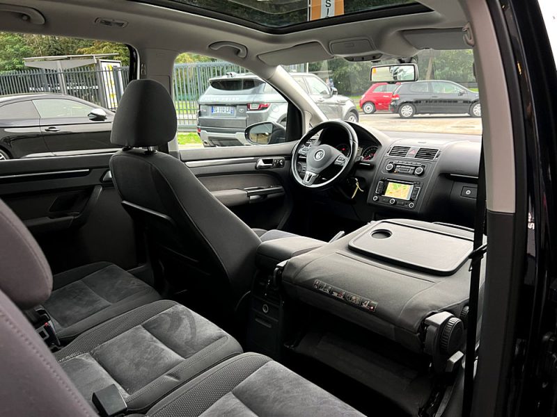 VOLKSWAGEN TOURAN II CARAT 1.6 TDI 105 Cv 7 PLACES TOIT OUVRANT GPS CRIT AIR 2 - GARANTIE 1 AN