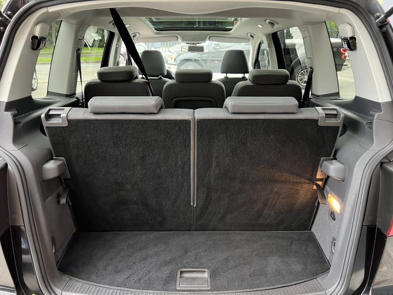 VOLKSWAGEN TOURAN II CARAT 1.6 TDI 105 Cv 7 PLACES TOIT OUVRANT GPS CRIT AIR 2 - GARANTIE 1 AN