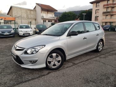 HYUNDAI i30 CW 1.6i 126CV