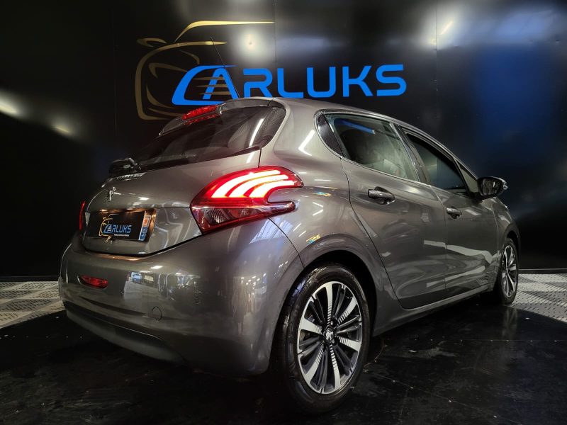 PEUGEOT 208 ALLURE 1.6 BlueHDi 100 cv RADAR DE RECULE / CLIM AUTO / CARPLAY