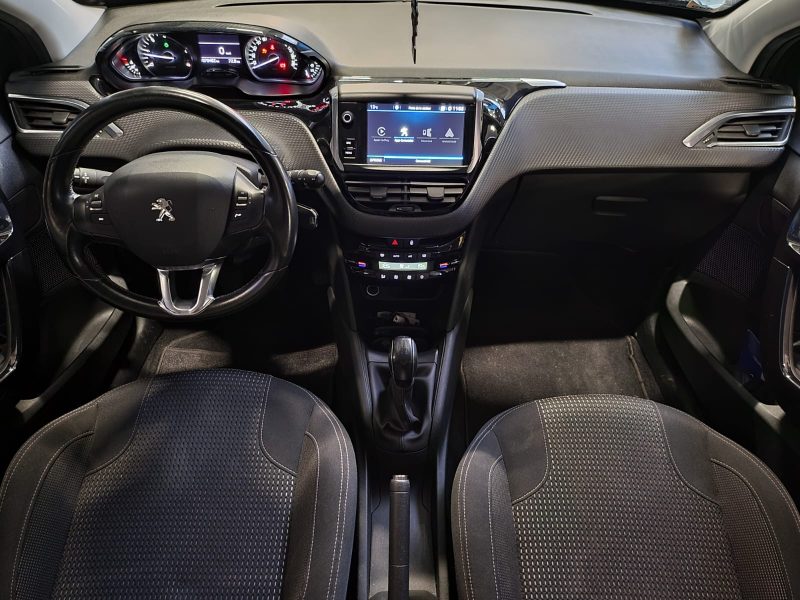 PEUGEOT 208 ALLURE 1.6 BlueHDi 100 cv RADAR DE RECULE / CLIM AUTO / CARPLAY