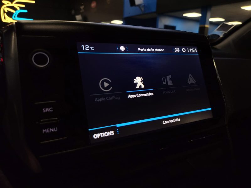 PEUGEOT 208 ALLURE 1.6 BlueHDi 100 cv RADAR DE RECULE / CLIM AUTO / CARPLAY