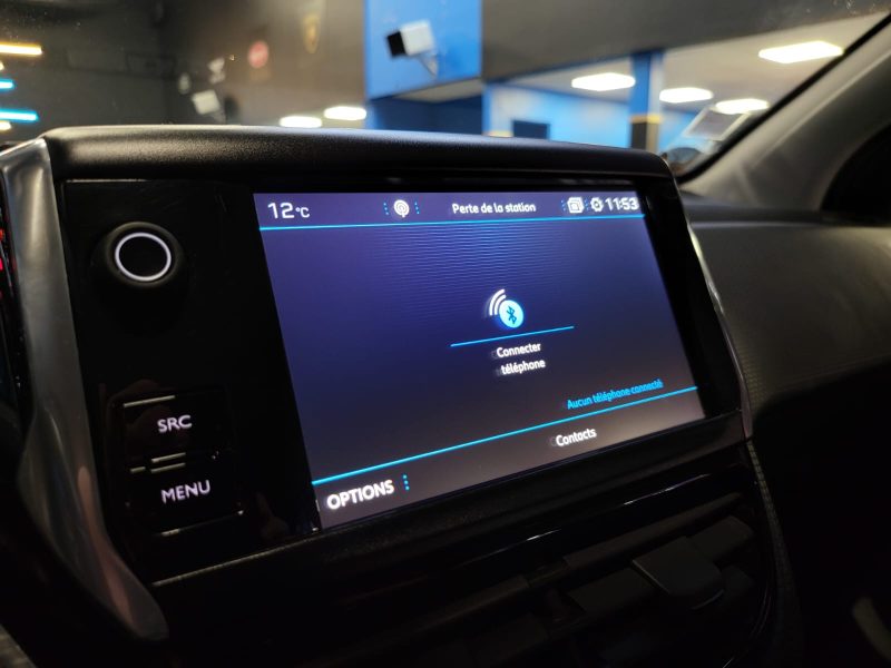 PEUGEOT 208 ALLURE 1.6 BlueHDi 100 cv RADAR DE RECULE / CLIM AUTO / CARPLAY