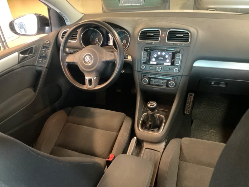 VOLKSWAGEN GOLF 2010