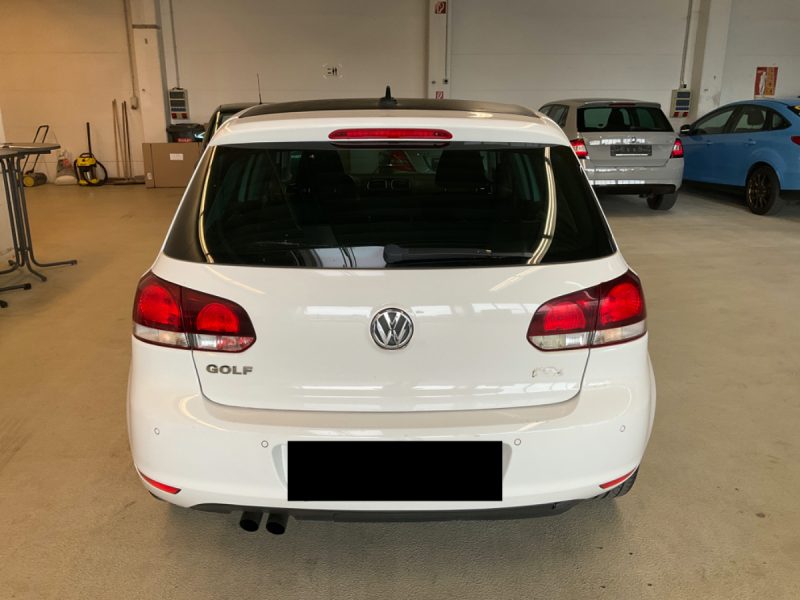 VOLKSWAGEN GOLF 2010