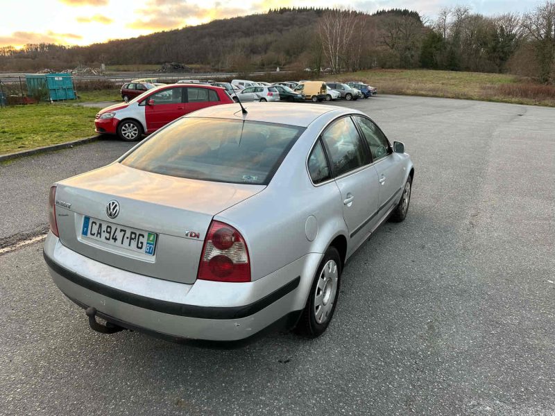 VOLKSWAGEN PASSAT B5.5 2001