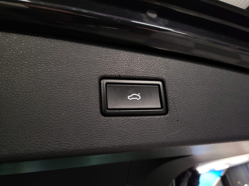 VOLKSWAGEN TIGUAN 2.0 TDI 150CV R-LINE/ TOIT OUVRANT+CARPLAY+CAMERA 360/