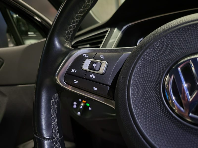 VOLKSWAGEN TIGUAN 2.0 TDI 150CV R-LINE/ TOIT OUVRANT+CARPLAY+CAMERA 360/