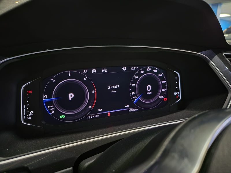 VOLKSWAGEN TIGUAN 2.0 TDI 150CV R-LINE/ TOIT OUVRANT+CARPLAY+CAMERA 360/