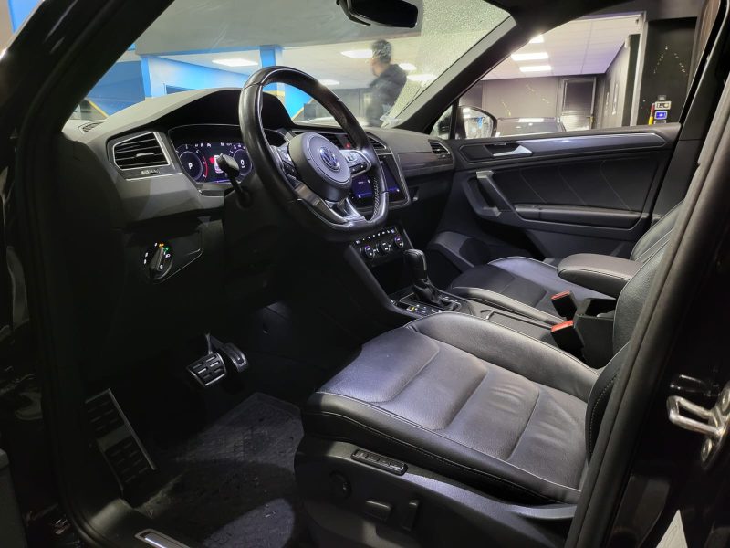 VOLKSWAGEN TIGUAN 2.0 TDI 150CV R-LINE/ TOIT OUVRANT+CARPLAY+CAMERA 360/