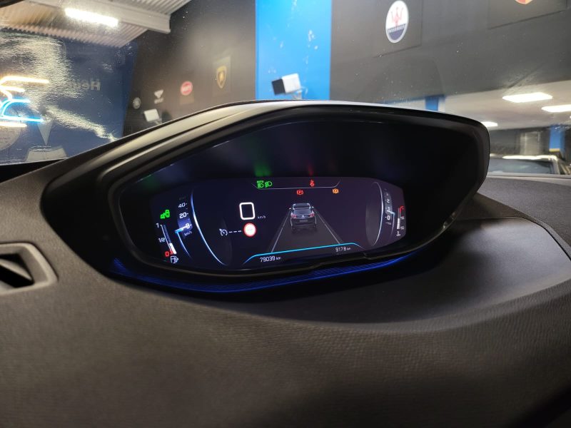PEUGEOT 3008 1.2 THP 130cv GT LINE / VIRTUAL COCKPIT+CAMERA+CARPLAY/
