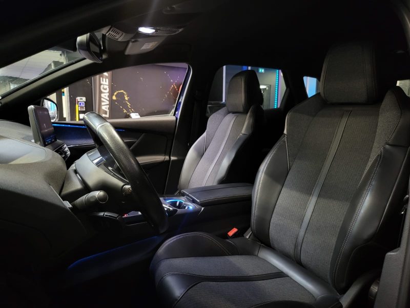 PEUGEOT 3008 1.2 THP 130cv GT LINE / VIRTUAL COCKPIT+CAMERA+CARPLAY/