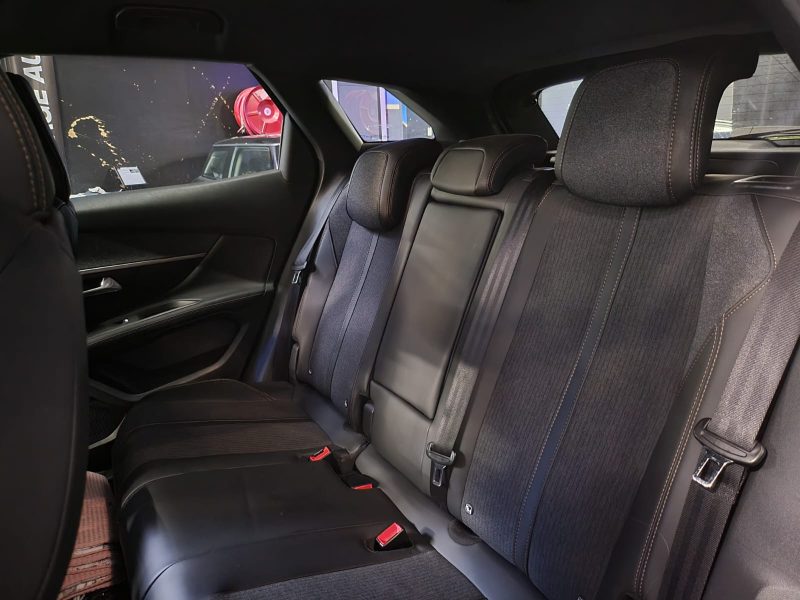 PEUGEOT 3008 1.2 THP 130cv GT LINE / VIRTUAL COCKPIT+CAMERA+CARPLAY/