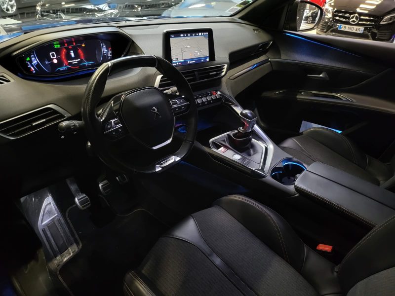 PEUGEOT 3008 1.2 THP 130cv GT LINE / VIRTUAL COCKPIT+CAMERA+CARPLAY/