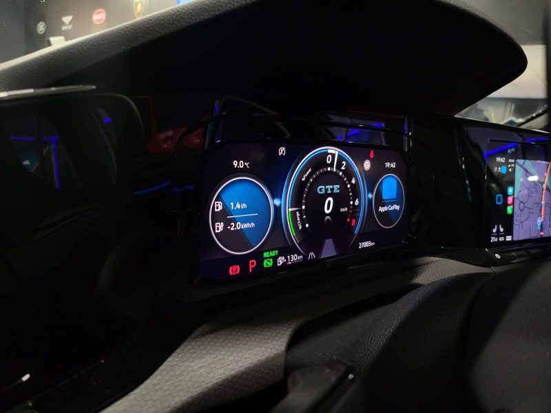 VOLKSWAGEN GOLF VIII GTE 1.4 EHYBRID 245 CV CARPLAY / REGULATEUR ADAPTATIF / SIEGES ET VOLANT CHAUFF