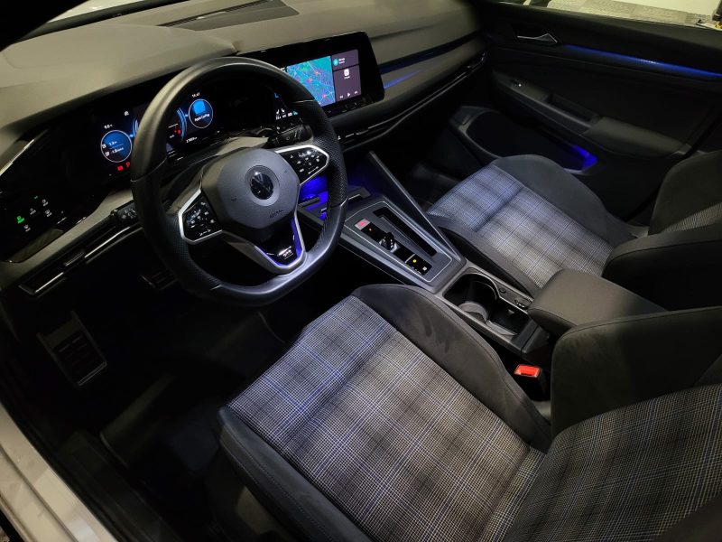 VOLKSWAGEN GOLF VIII GTE 1.4 EHYBRID 245 CV CARPLAY / REGULATEUR ADAPTATIF / SIEGES ET VOLANT CHAUFF